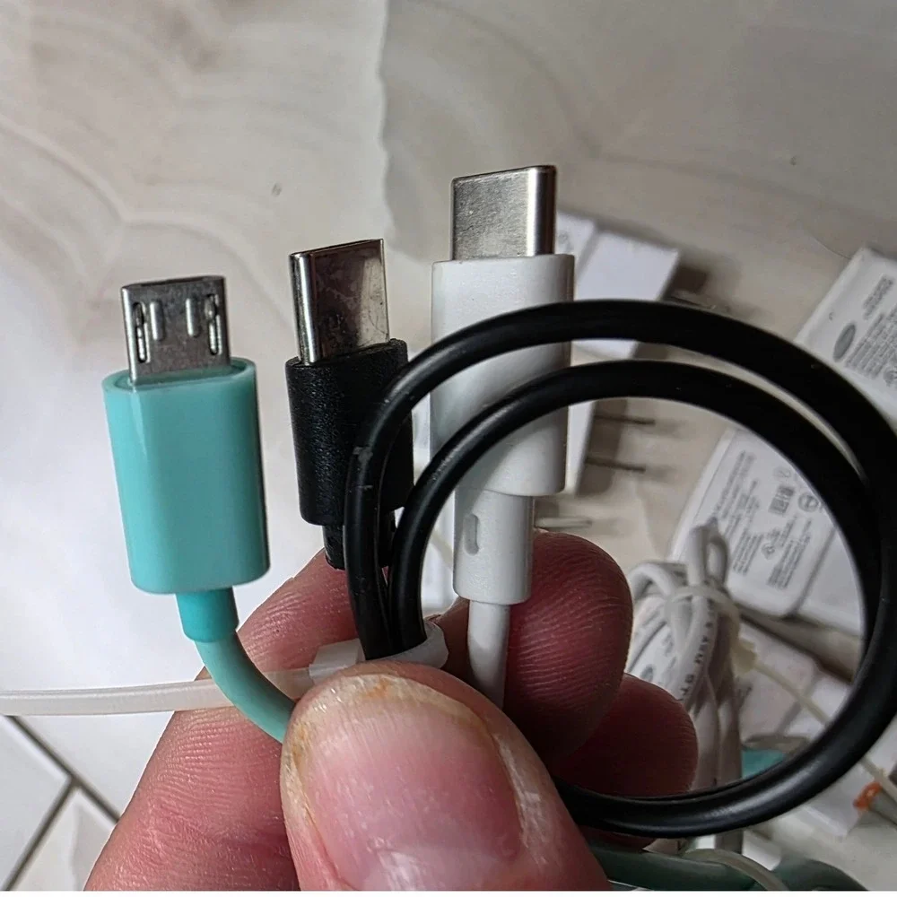 Samsung Wall Charger Lot 8 Adapter Blocks EP-TA20JWE EP-TA50JWE 3 USB Cables Z4